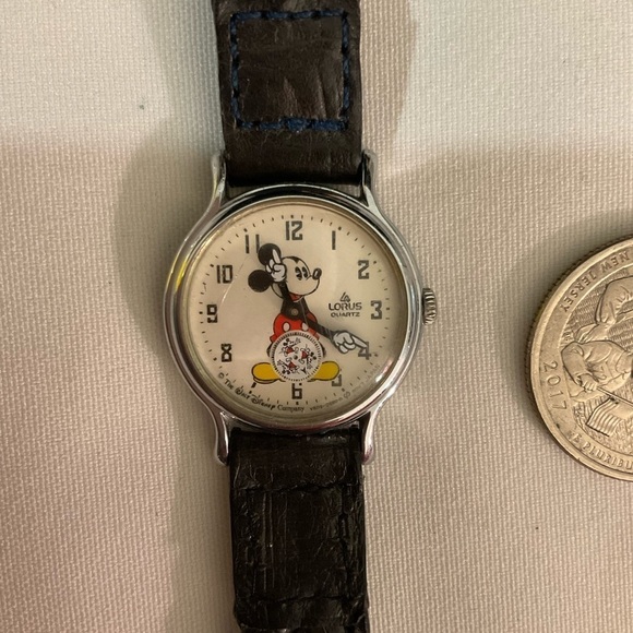 Rare Vintage Women’s Mickey Mouse Watch. Sub Dial V802-0090 Working .New battery main image 8